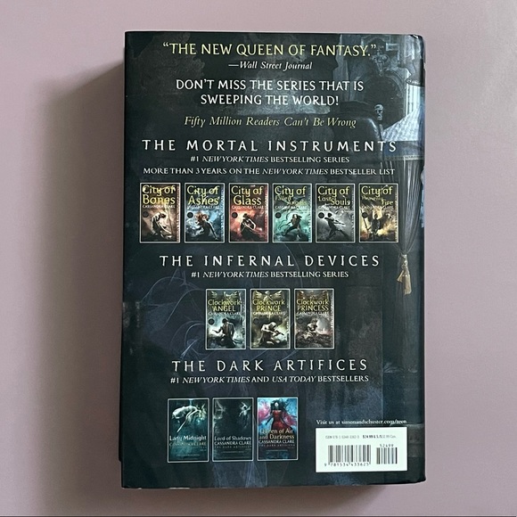 Ghosts of the Shadow Market by Cassandra Clare - Picture 2 of 3